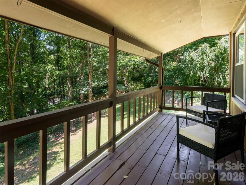 50 Tuckaway Drive, Asheville, NC 28803.  MLS# CAR4299292, YatesRealty ID 4693. 