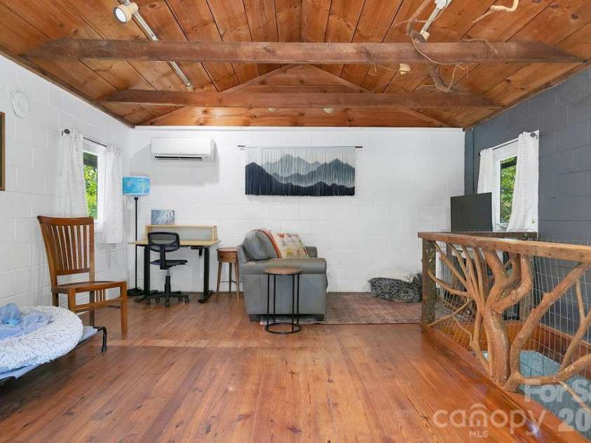 354 King Road, Pisgah Forest, NC 28768.  MLS# CAR4416298, YatesRealty ID 46932. Cottae/Studio