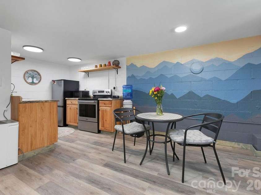 354 King Road, Pisgah Forest, NC 28768.  MLS# CAR4416298, YatesRealty ID 46932. Dining Area