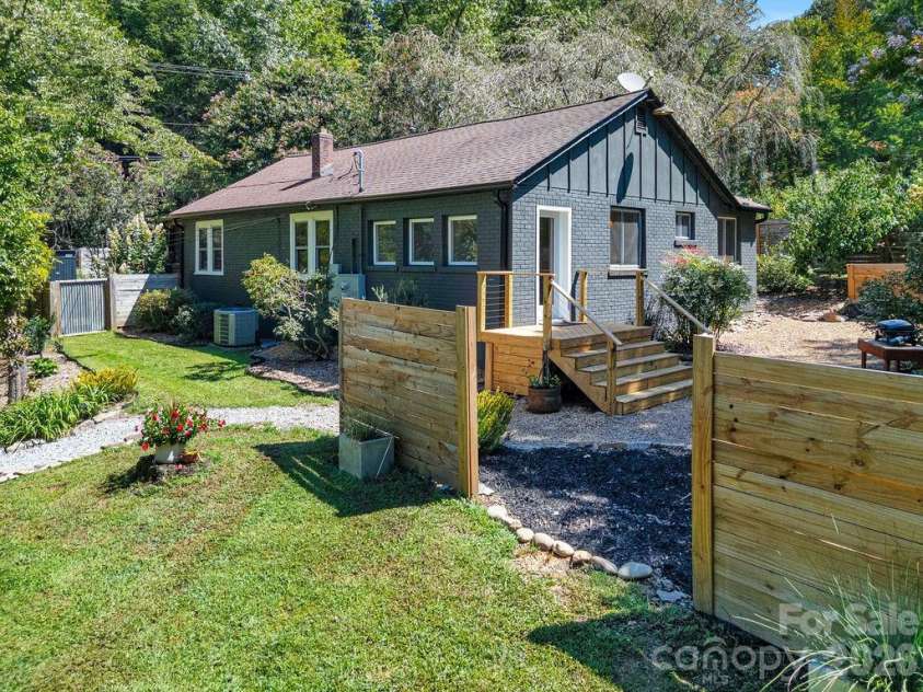 354 King Road, Pisgah Forest, NC 28768.  MLS# CAR4416298, YatesRealty ID 46932. Privacy Fence
