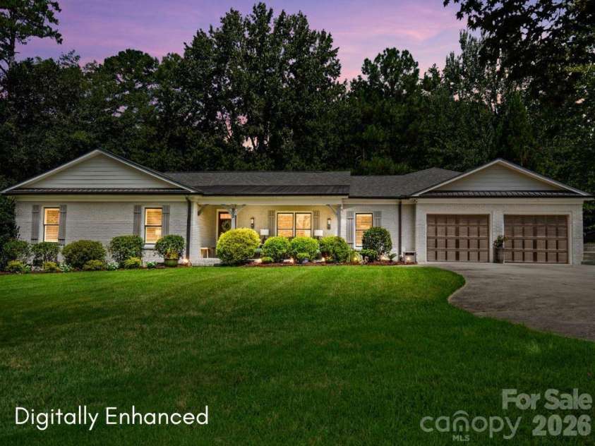 800 Jefferson Drive, Charlotte, NC 28270.  MLS# CAR4418154, YatesRealty ID 46934. 