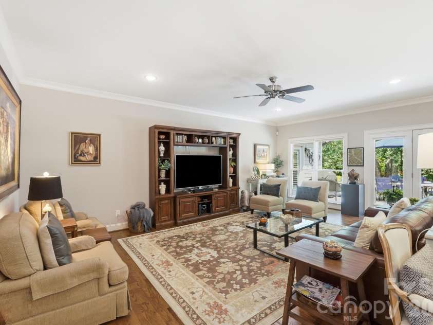 800 Jefferson Drive, Charlotte, NC 28270.  MLS# CAR4418154, YatesRealty ID 46934. 