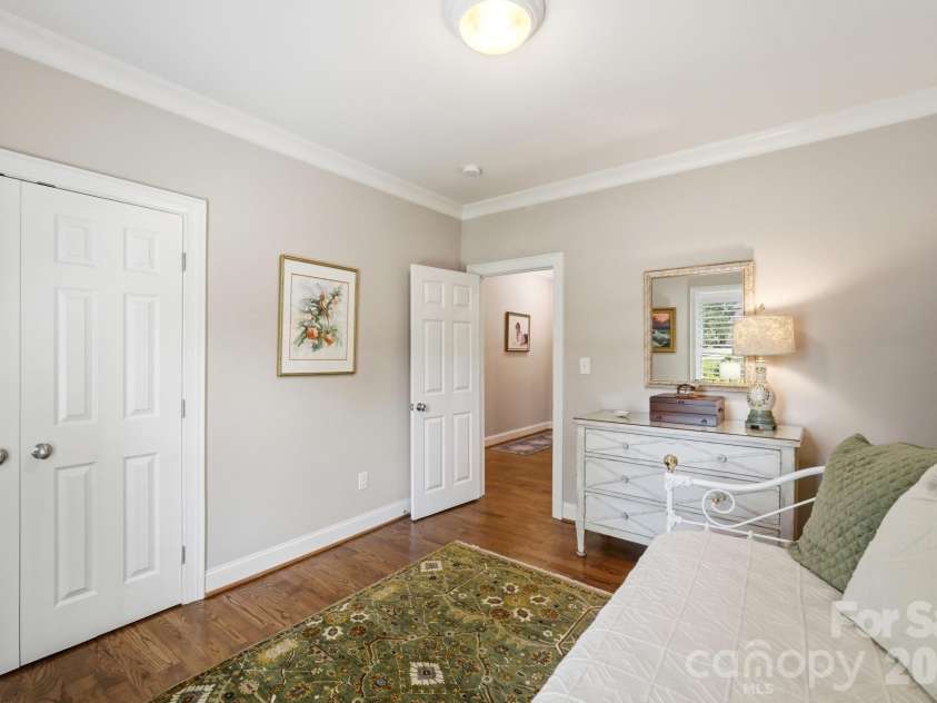 800 Jefferson Drive, Charlotte, NC 28270.  MLS# CAR4418154, YatesRealty ID 46934. 