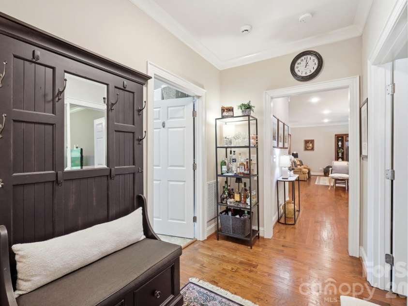 800 Jefferson Drive, Charlotte, NC 28270.  MLS# CAR4418154, YatesRealty ID 46934. 