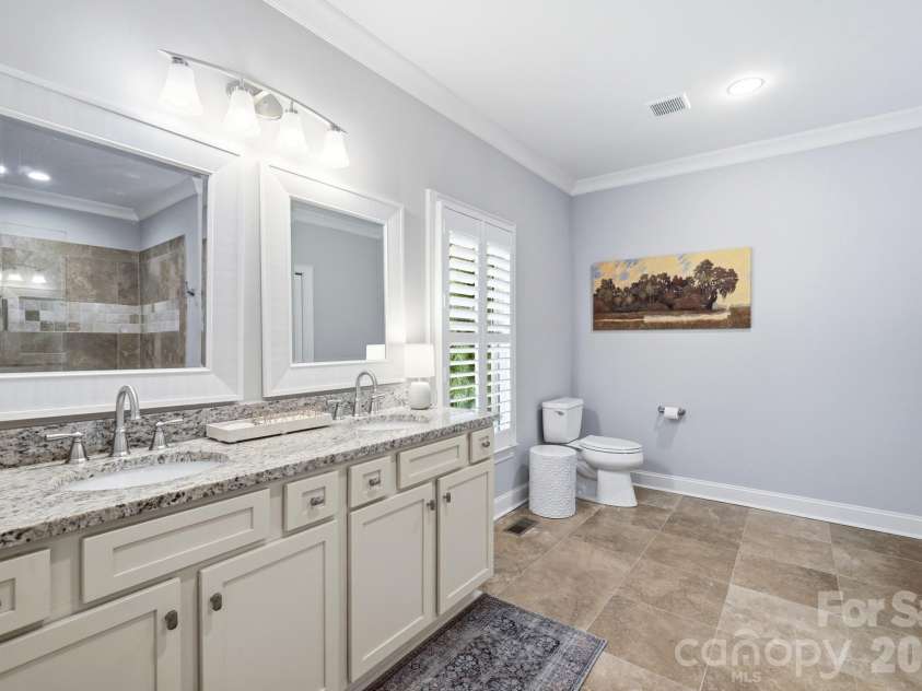 800 Jefferson Drive, Charlotte, NC 28270.  MLS# CAR4418154, YatesRealty ID 46934. 