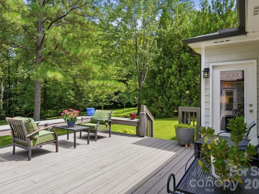 800 Jefferson Drive, Charlotte, NC 28270.  MLS# CAR4418154, YatesRealty ID 46934. 