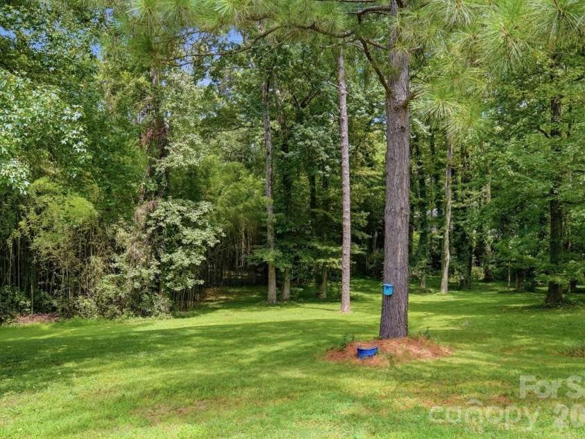 800 Jefferson Drive, Charlotte, NC 28270.  MLS# CAR4418154, YatesRealty ID 46934. 