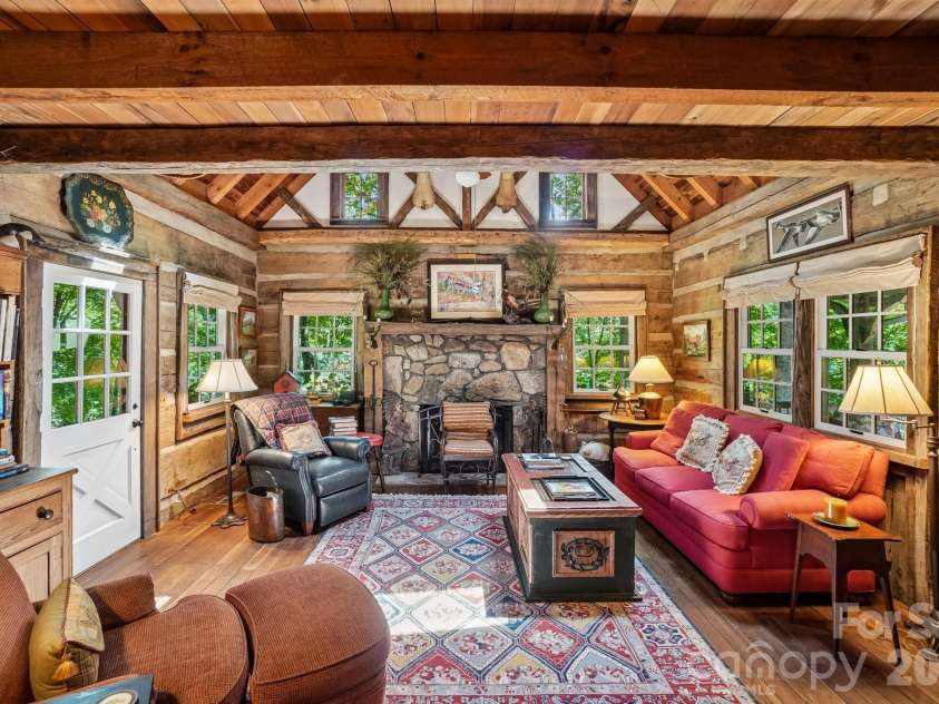 311 Wonderly Lane, Mars Hill, NC 28754.  MLS# CAR4418288, YatesRealty ID 46935. Cath. Ceilings & Skylights