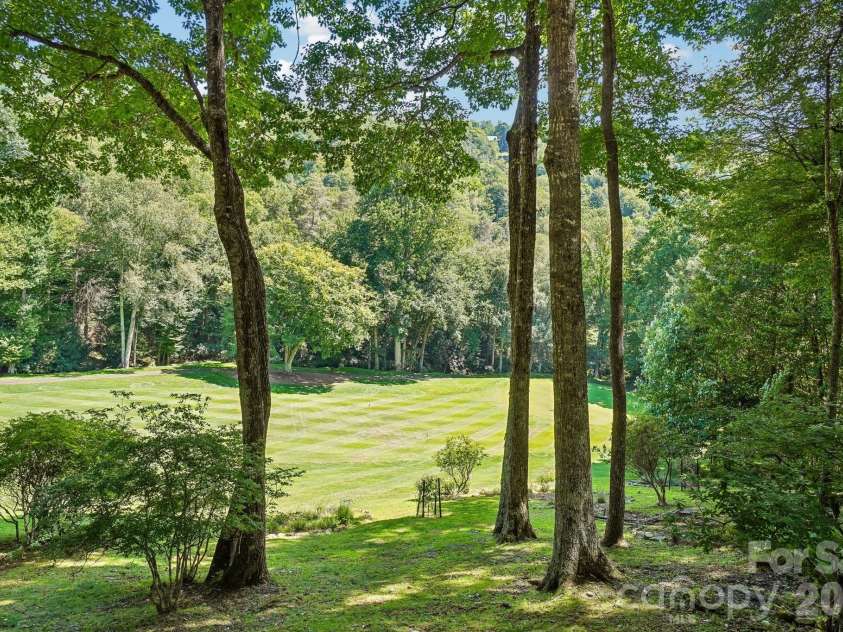 311 Wonderly Lane, Mars Hill, NC 28754.  MLS# CAR4418288, YatesRealty ID 46935. Golf Course Views