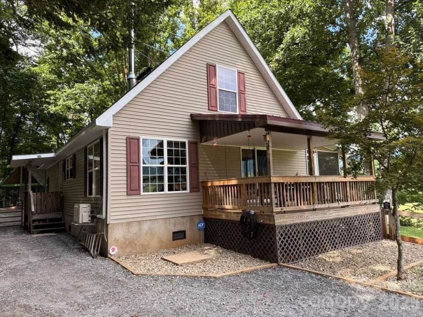 206 Bethabara Loop, Hayesville, NC 28904.  MLS# CAR4418579, YatesRealty ID 46936. 