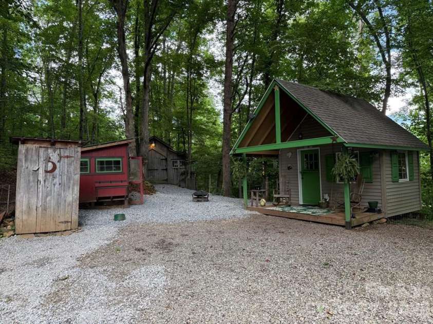 206 Bethabara Loop, Hayesville, NC 28904.  MLS# CAR4418579, YatesRealty ID 46936. 