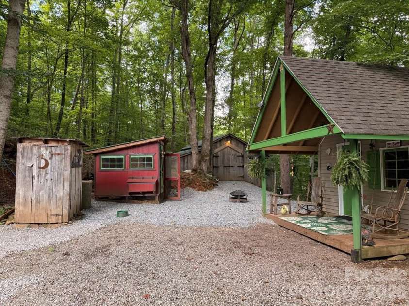 206 Bethabara Loop, Hayesville, NC 28904.  MLS# CAR4418579, YatesRealty ID 46936. 