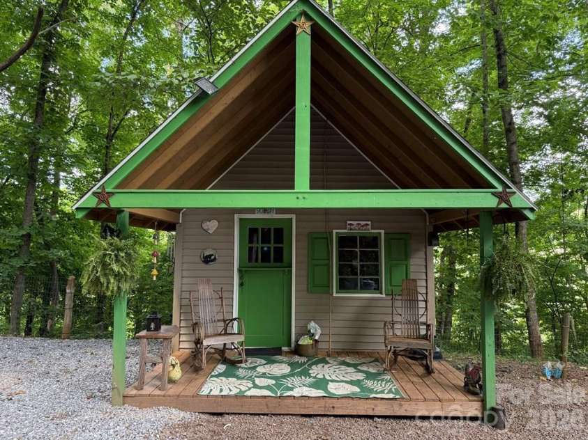 206 Bethabara Loop, Hayesville, NC 28904.  MLS# CAR4418579, YatesRealty ID 46936. 
