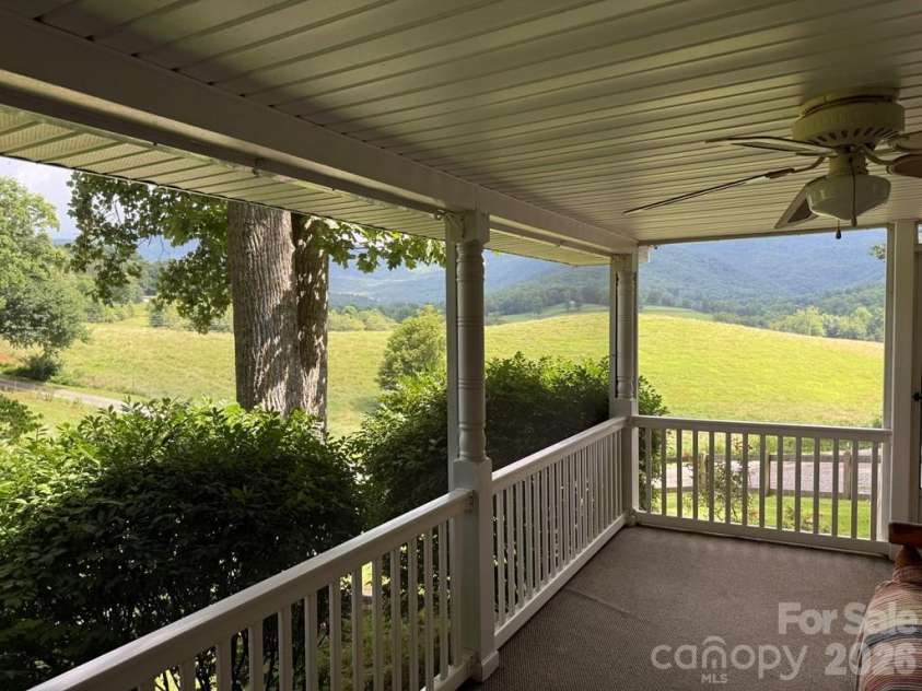 206 Bethabara Loop, Hayesville, NC 28904.  MLS# CAR4418579, YatesRealty ID 46936. 