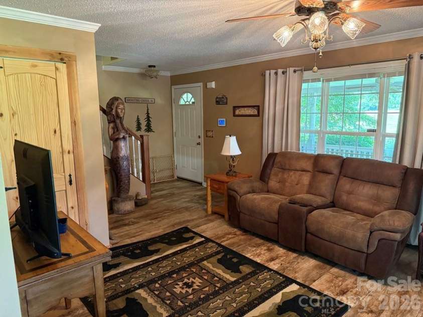 206 Bethabara Loop, Hayesville, NC 28904.  MLS# CAR4418579, YatesRealty ID 46936. 