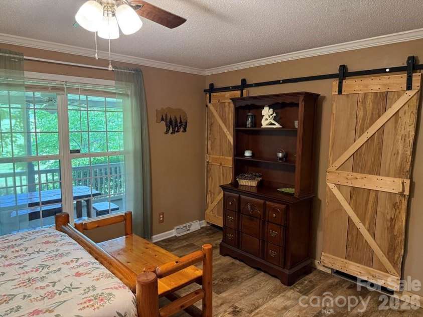 206 Bethabara Loop, Hayesville, NC 28904.  MLS# CAR4418579, YatesRealty ID 46936. 
