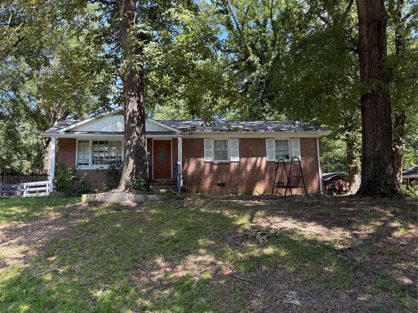 4731 Hidden Valley Road, Charlotte, NC 28213.  MLS# CAR4418562, YatesRealty ID 46937. 