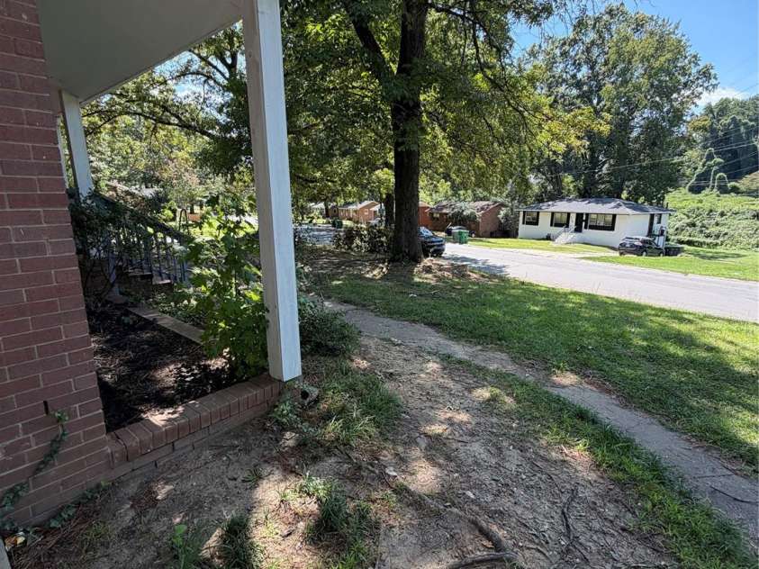 4731 Hidden Valley Road, Charlotte, NC 28213.  MLS# CAR4418562, YatesRealty ID 46937. 