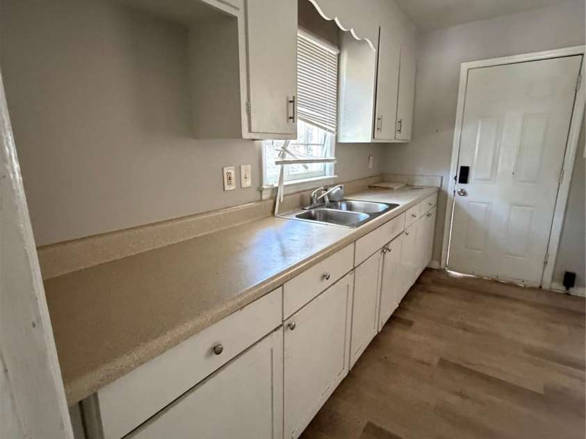 4731 Hidden Valley Road, Charlotte, NC 28213.  MLS# CAR4418562, YatesRealty ID 46937. 