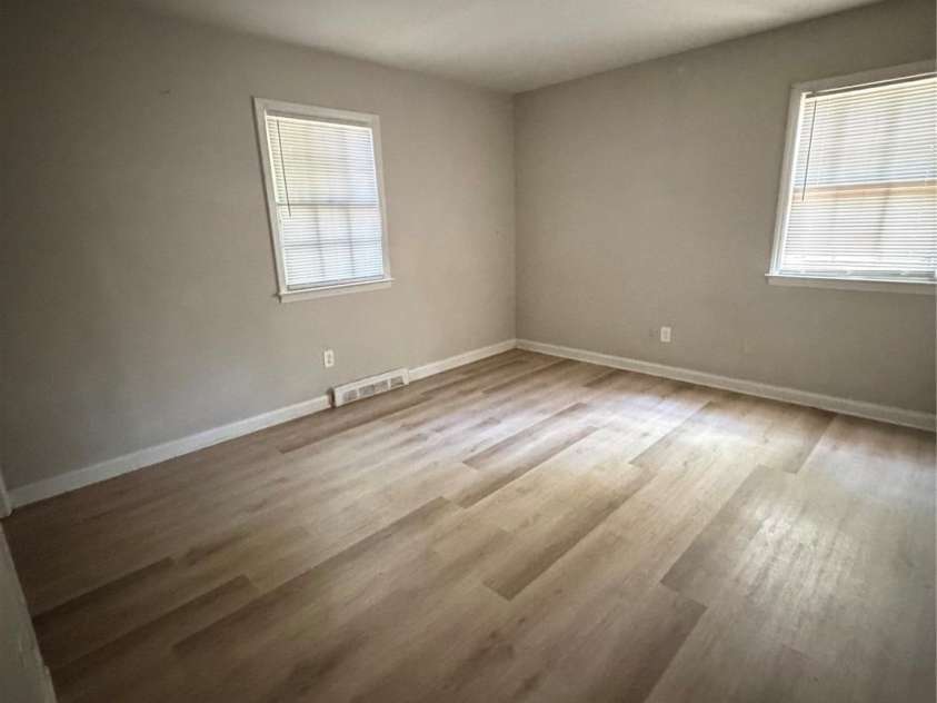 4731 Hidden Valley Road, Charlotte, NC 28213.  MLS# CAR4418562, YatesRealty ID 46937. 
