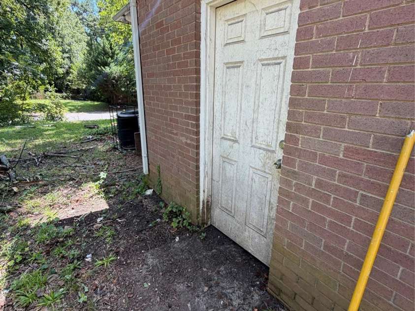 4731 Hidden Valley Road, Charlotte, NC 28213.  MLS# CAR4418562, YatesRealty ID 46937. 