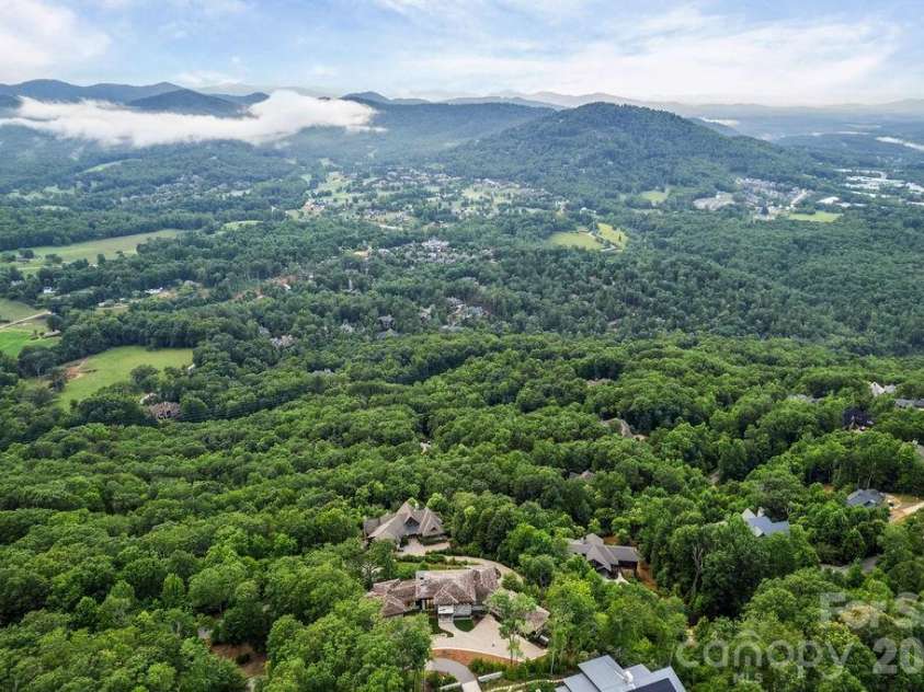 510 Cloud Top Way, Arden, NC 28704.  MLS# CAR4391979, YatesRealty ID 46939. 