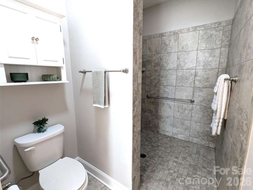 1151 Avalon Place, Matthews, NC 28104.  MLS# CAR4345951, YatesRealty ID 4694. 