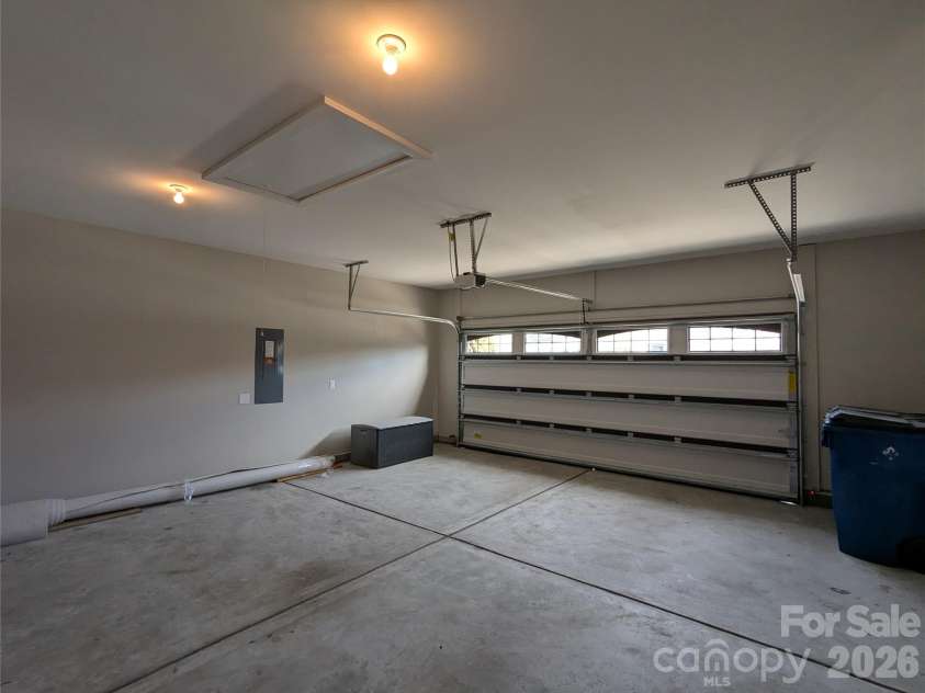 1151 Avalon Place, Matthews, NC 28104.  MLS# CAR4345951, YatesRealty ID 4694. 