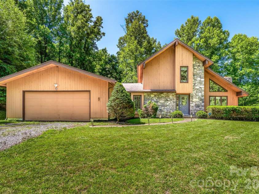 340 Sugar Hollow Road, Fairview, NC 28730.  MLS# CAR4396551, YatesRealty ID 46940. 