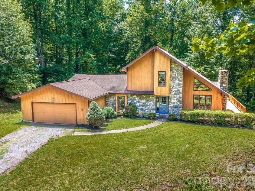 340 Sugar Hollow Road, Fairview, NC 28730.  MLS# CAR4396551, YatesRealty ID 46940. 