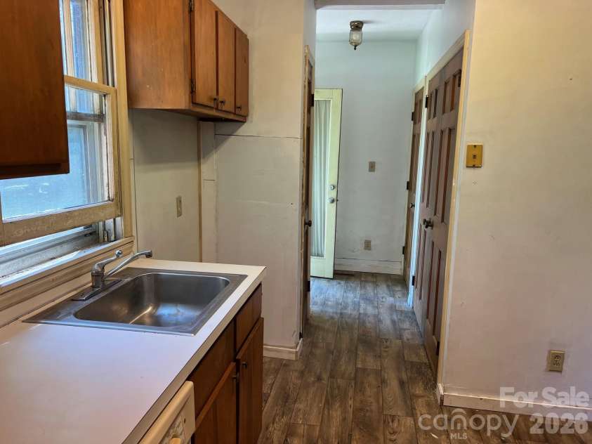 110 Linville Street, Morganton, NC 28655.  MLS# CAR4416153, YatesRealty ID 46942. 