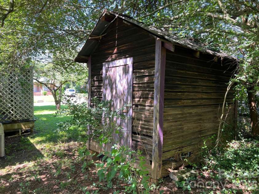 110 Linville Street, Morganton, NC 28655.  MLS# CAR4416153, YatesRealty ID 46942. 