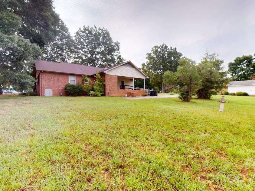 2605 Kimberly Drive, Monroe, NC 28110.  MLS# CAR4415526, YatesRealty ID 46943. 
