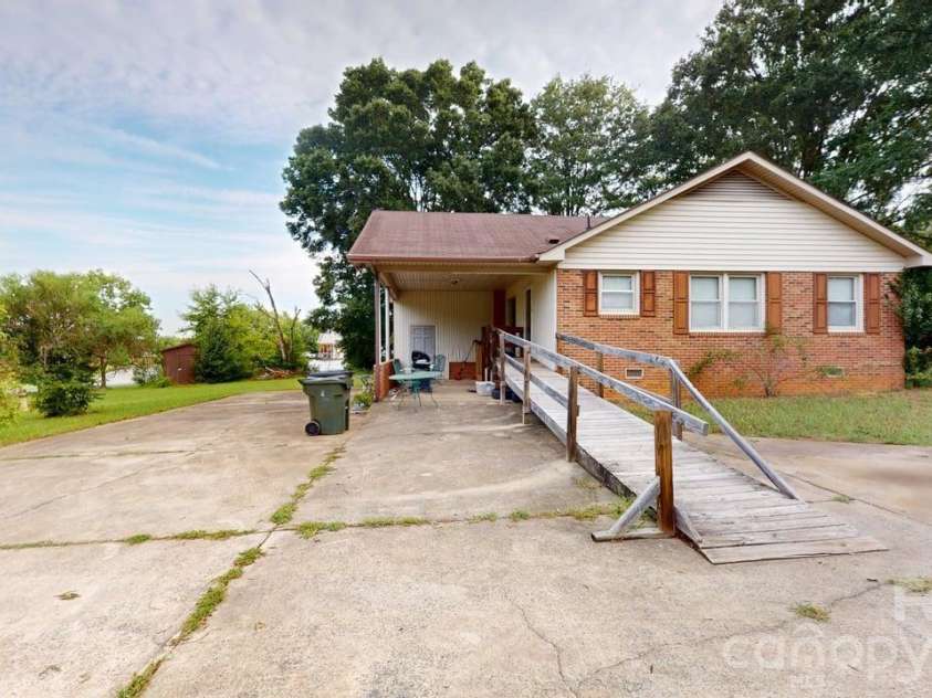 2605 Kimberly Drive, Monroe, NC 28110.  MLS# CAR4415526, YatesRealty ID 46943. 
