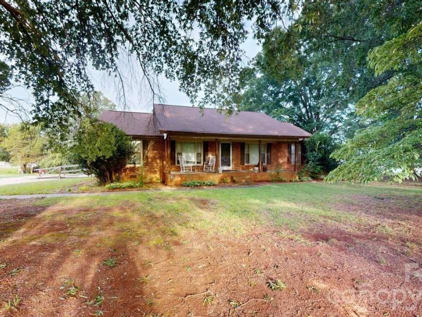 2605 Kimberly Drive, Monroe, NC 28110.  MLS# CAR4415526, YatesRealty ID 46943. 