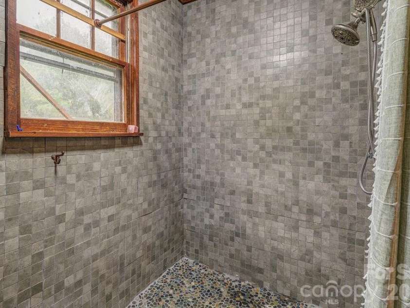8485 Meadow Fork Road, Hot Springs, NC 28743.  MLS# CAR4401894, YatesRealty ID 46946. 