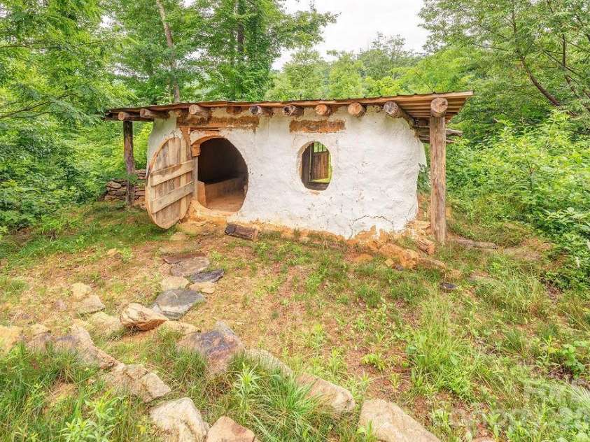 8485 Meadow Fork Road, Hot Springs, NC 28743.  MLS# CAR4401894, YatesRealty ID 46946. 