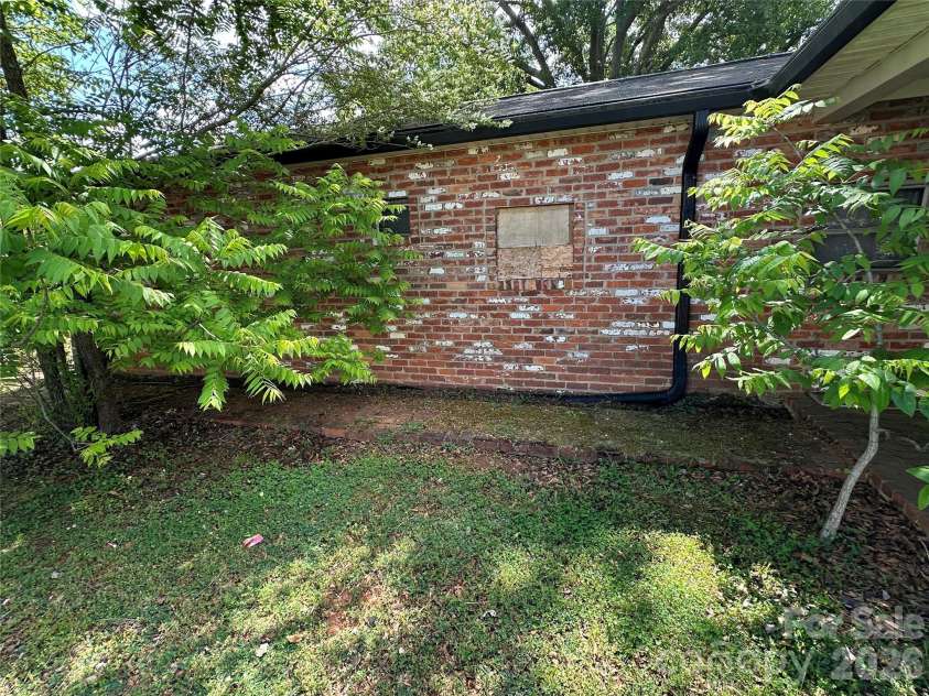 572 Ledbetter Road, Spindale, NC 28160.  MLS# CAR4404985, YatesRealty ID 46947. 
