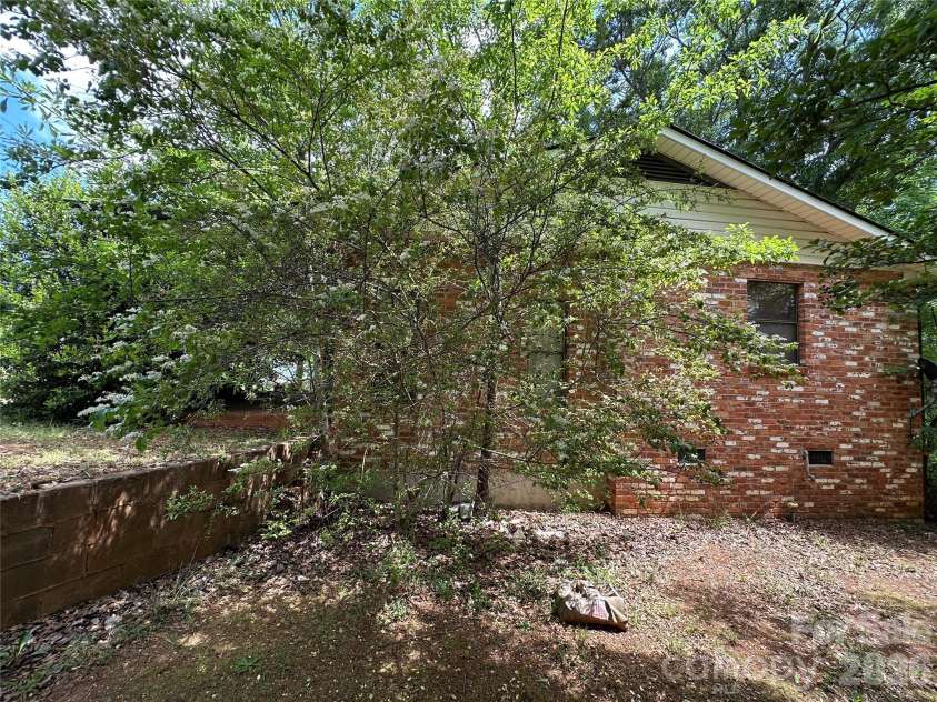 572 Ledbetter Road, Spindale, NC 28160.  MLS# CAR4404985, YatesRealty ID 46947. 