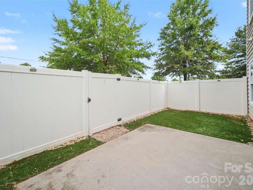 15109 Jade Street, Charlotte, NC 28277.  MLS# CAR4392614, YatesRealty ID 46948. Back patio