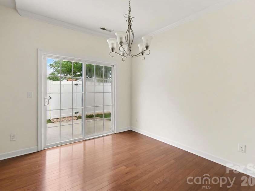 15109 Jade Street, Charlotte, NC 28277.  MLS# CAR4392614, YatesRealty ID 46948. Dining area