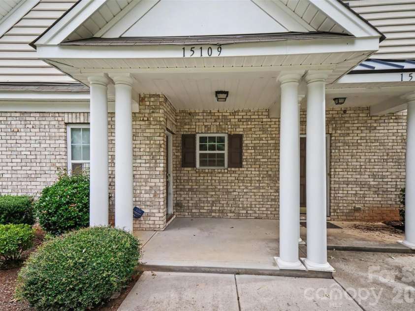 15109 Jade Street, Charlotte, NC 28277.  MLS# CAR4392614, YatesRealty ID 46948. Front Walkway