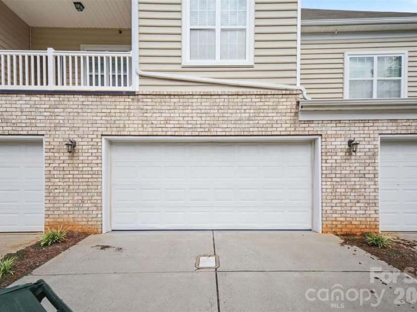 15109 Jade Street, Charlotte, NC 28277.  MLS# CAR4392614, YatesRealty ID 46948. Garage