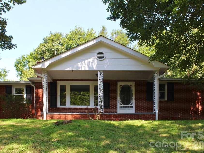 2838 Seven Mile Ridge Road, Burnsville, NC 28714.  MLS# CAR4407049, YatesRealty ID 46949. 