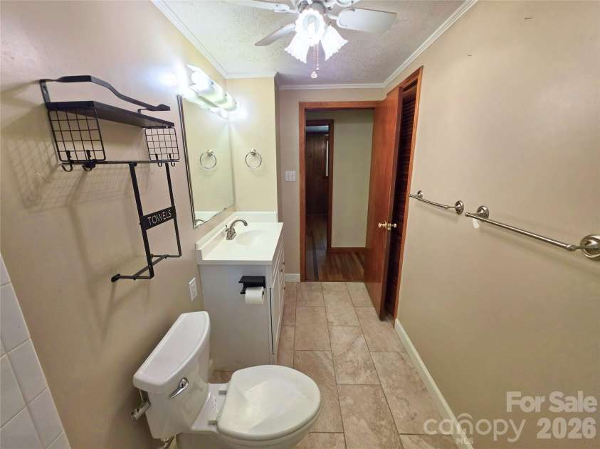 2838 Seven Mile Ridge Road, Burnsville, NC 28714.  MLS# CAR4407049, YatesRealty ID 46949. 