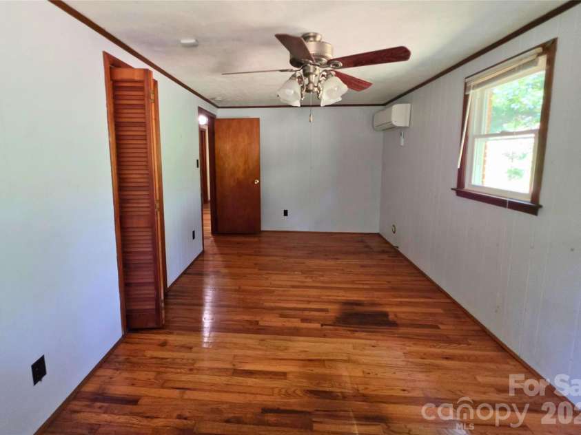 2838 Seven Mile Ridge Road, Burnsville, NC 28714.  MLS# CAR4407049, YatesRealty ID 46949. 