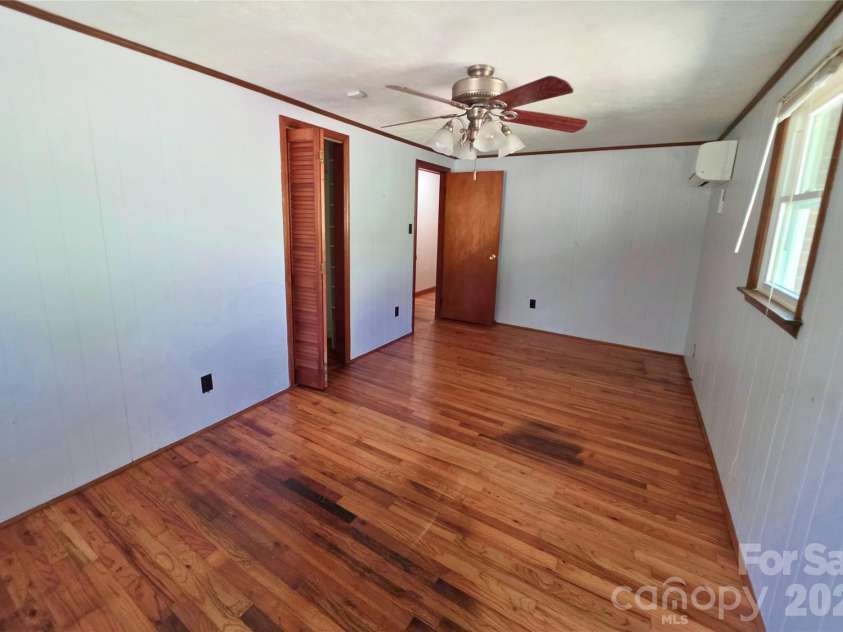 2838 Seven Mile Ridge Road, Burnsville, NC 28714.  MLS# CAR4407049, YatesRealty ID 46949. 
