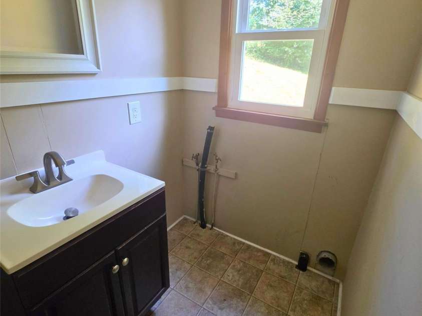 2838 Seven Mile Ridge Road, Burnsville, NC 28714.  MLS# CAR4407049, YatesRealty ID 46949. 