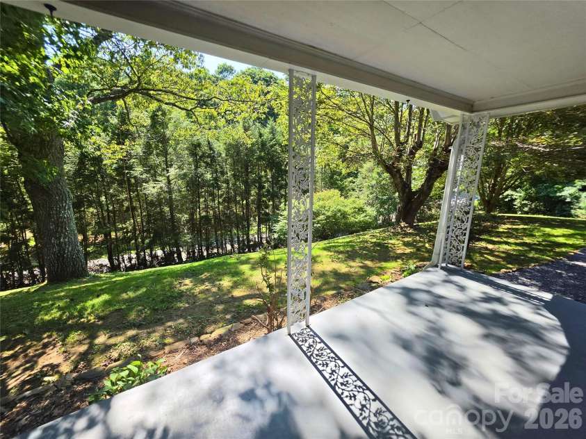 2838 Seven Mile Ridge Road, Burnsville, NC 28714.  MLS# CAR4407049, YatesRealty ID 46949. 