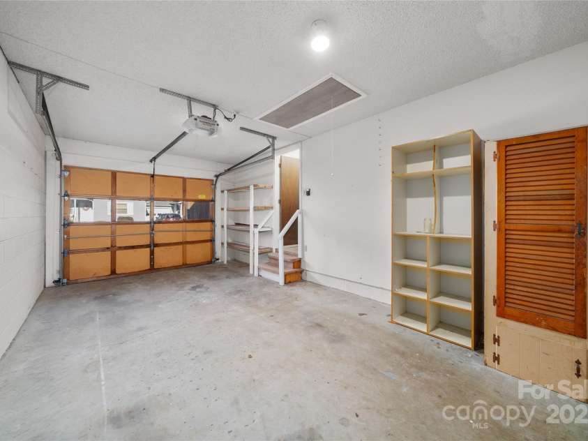 94 Market Street, Maggie Valley, NC 28751.  MLS# CAR4277066, YatesRealty ID 4695. 